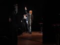 ホワイトキスが好きと伝えてくれた男の子に、いきなり歌わせてみた 自分達の楽曲を知ってくれて、共に歌ってくれたことに感謝で胸がいっぱいです。本当にありがとう!!︎#鈴木鈴木 #入学式#サプライズ