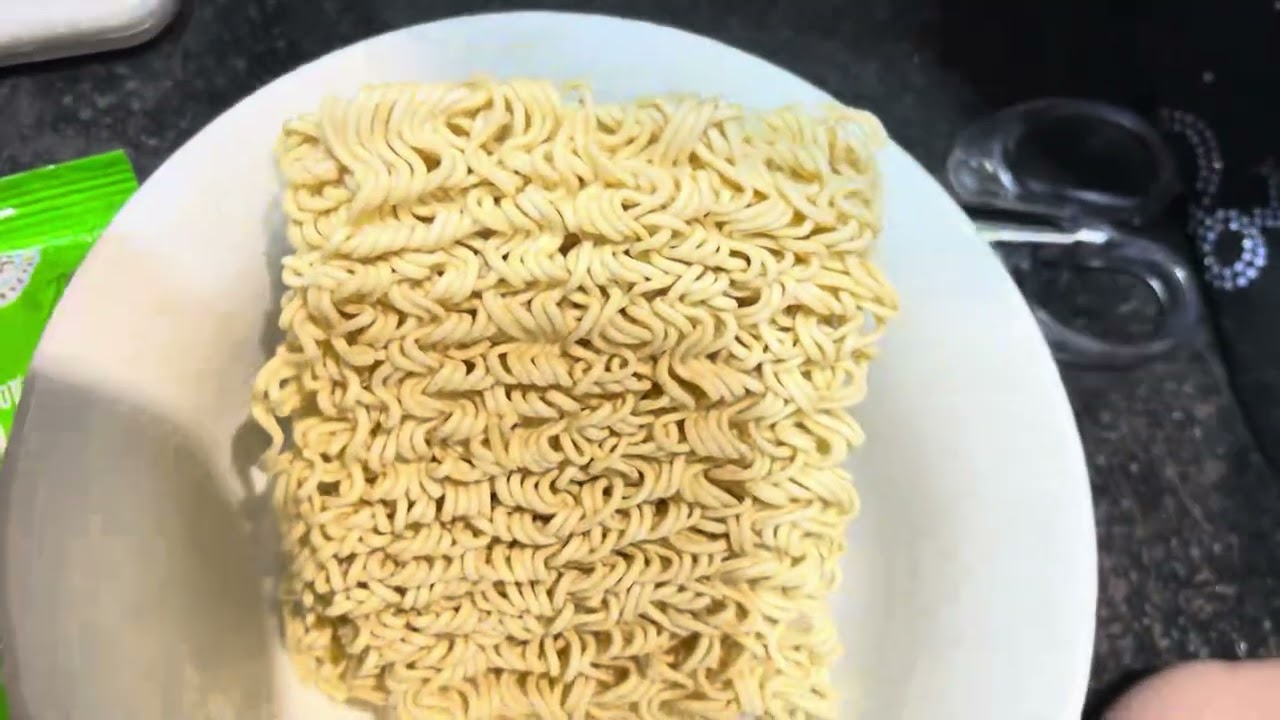 Назым екеуміз роллтон дайындадық😘