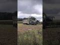 #trator #fendt #lavra #terra #com #8 #charruas #tratores #fendt e #maquina #cortam #o #milho