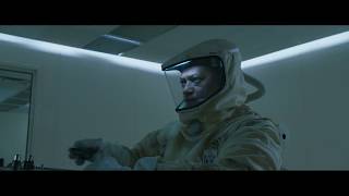 A Young Man Didnt Realize That He Had Taken Photos Of The Alien