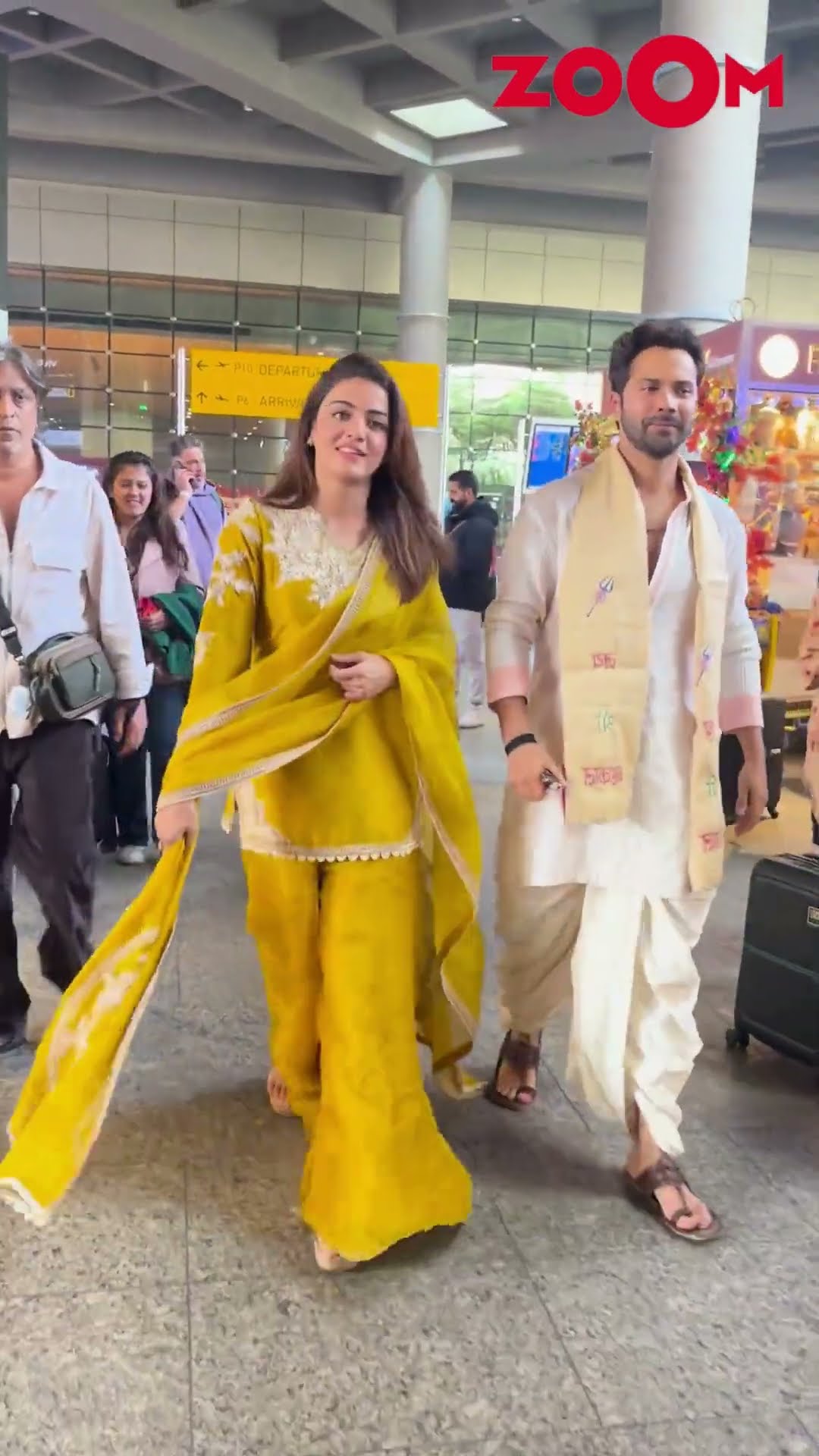 Varun Dhawan and Wamiqa Gabbi's FUN BANTER with the paps at Mumbai Airport #babyjohn #shorts