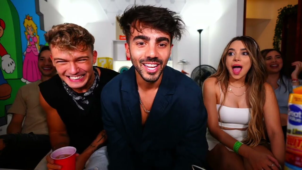 NOCHE DE FIESTA CON LOS FACHAS!