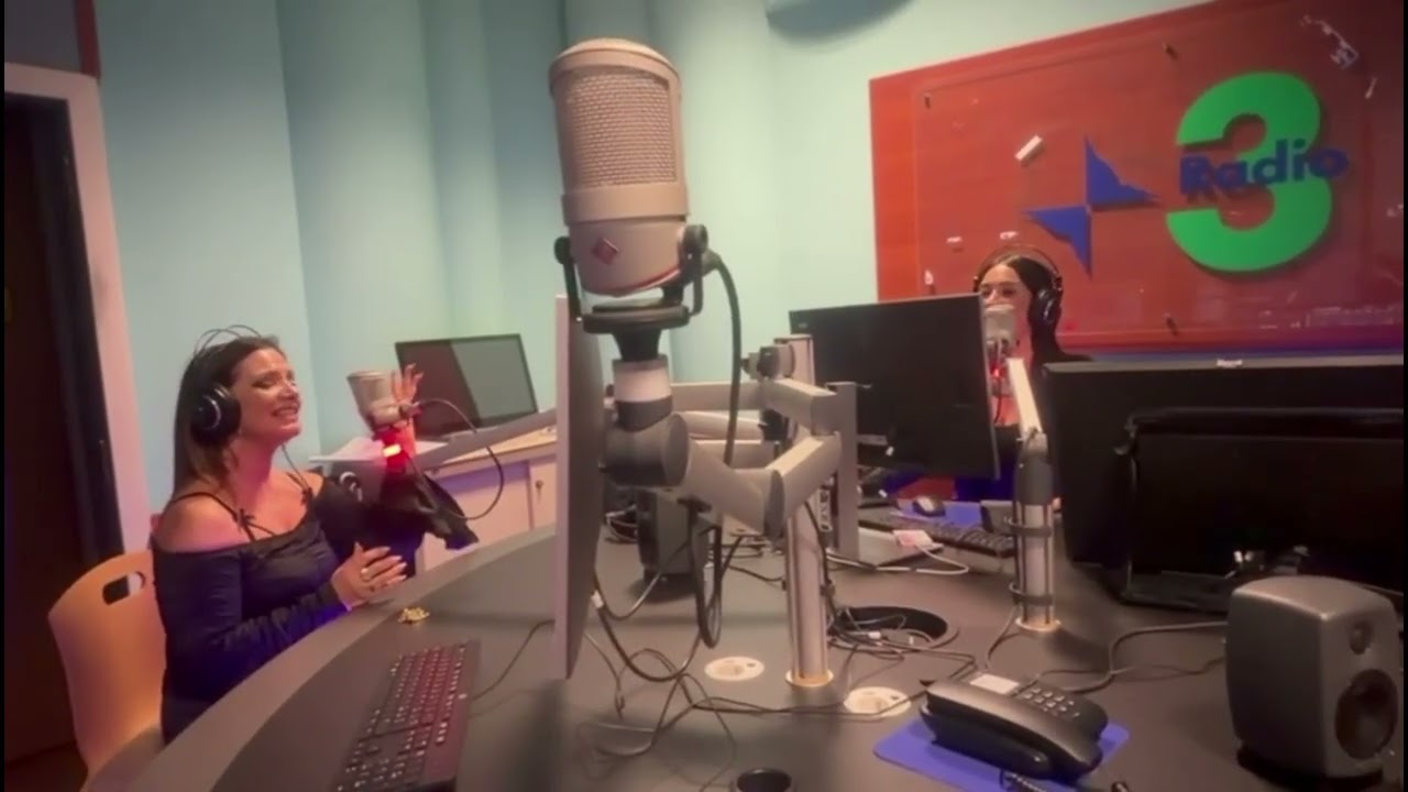 ANNA CALEMME RAI RADIO NAPOLI LIVE UN PROGRAMMA DI E CONDOTTO DA FABIOLA CIMMINELLA