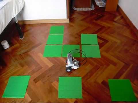 Lego(C)mindstorms saliendo de un laberinto