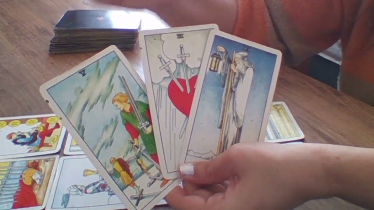 Aklımızdaki Kişinin Etrafındaki Kişiler Dikkat İstiyor - İlahi Adalet Tarot