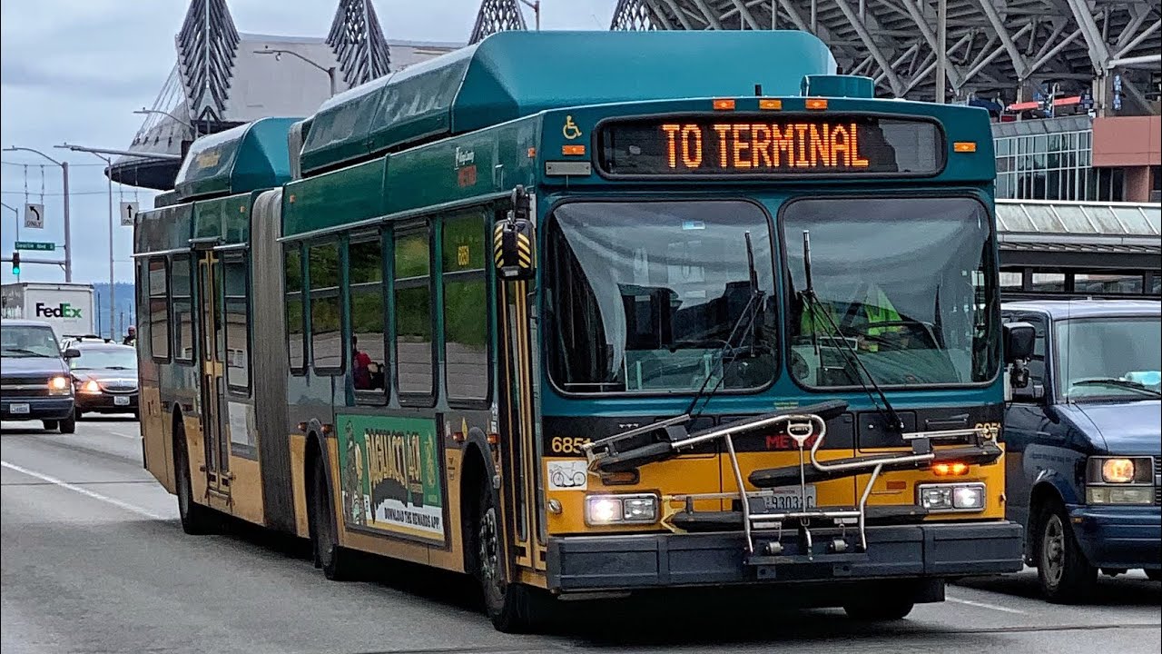 A ride on King County Metro 2009 New Flyer DE60LF 6851