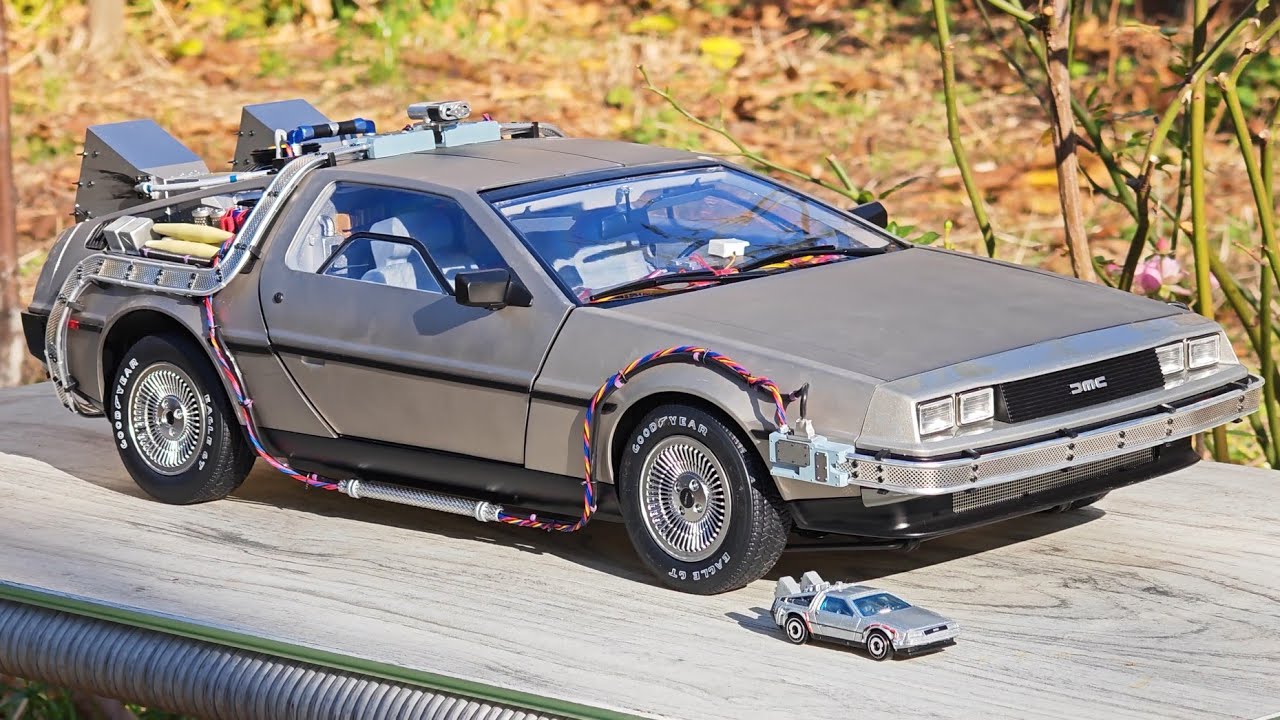 DeAgostini DeLorean - YouTube