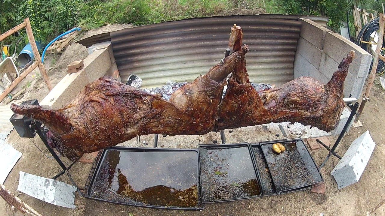 sanglier a la broche 2018 - YouTube