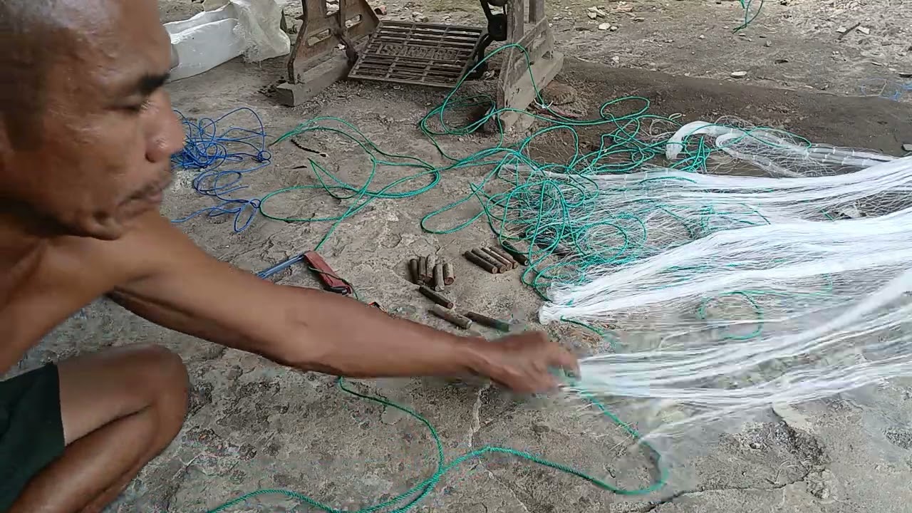 Membuat jaring ikan jurung sungai Bingai #jangkauanluas 