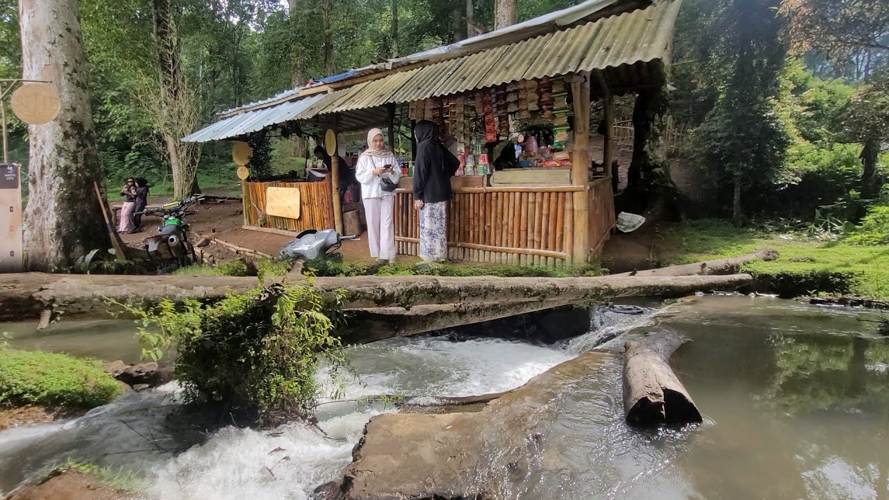 Airnya Deras‼️Warung Kopi Unik Dekat Sungai Ini Ramai Dikunjungi Banyak Orang
