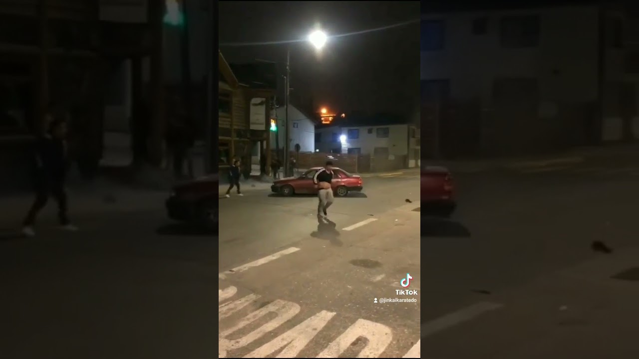 EL PELIGRO DE LAS P3L3AS CALLEJERAS 