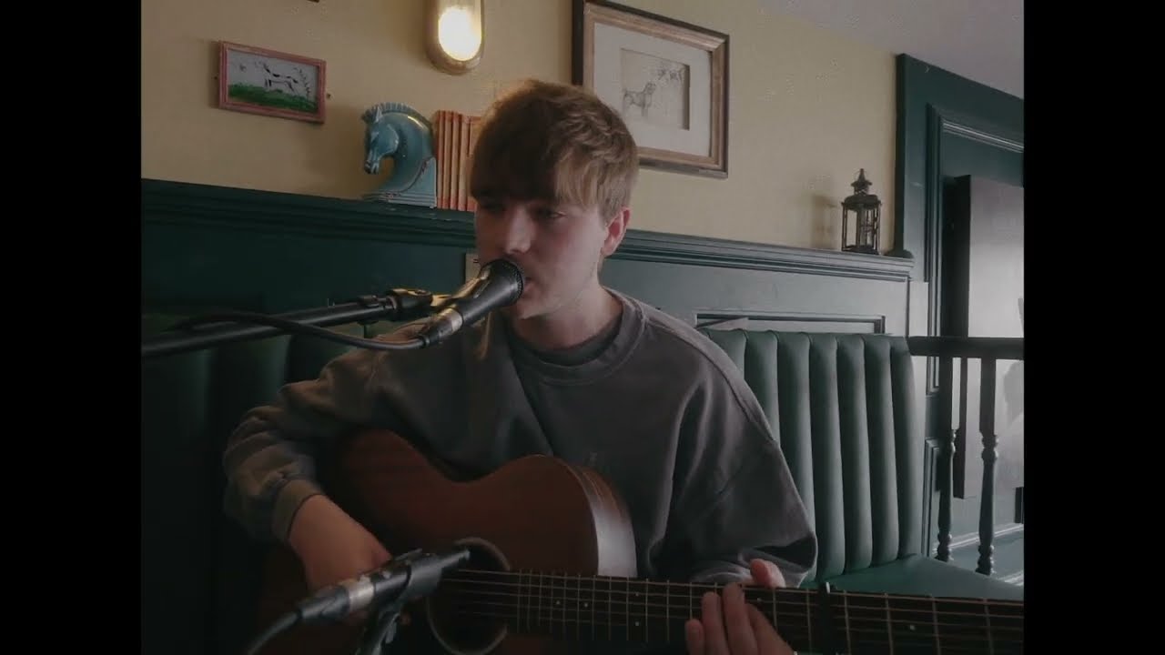 Ewan Mainwood - Do You Ever Think About Me (Pub Sessions)