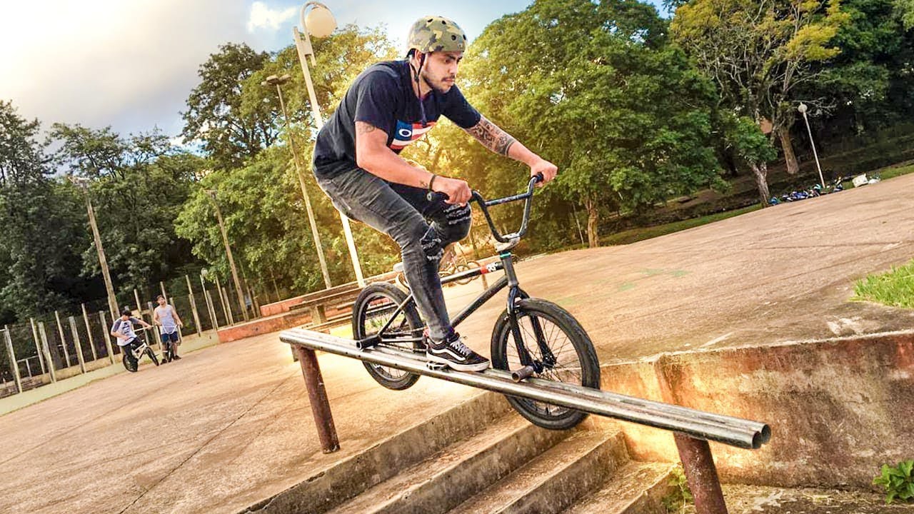 VOLTEI ANDAR DE BMX ✶já quebrei o dedão do pé ✶ BmX best tricks ﹥Thiago Reis  ﹤