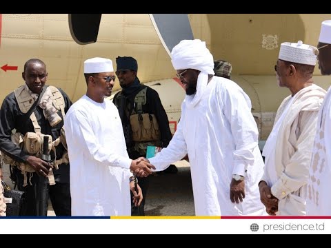 رئيس الجمهورية يحظى باستقبال حار في مدينة أبشة ضمن جولاته الوطنية
