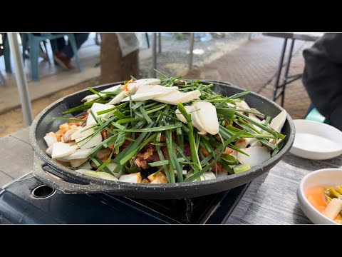 Vlog 나혼자산다 브이로그 | 지코바, 미고랭, 김치찌개, 매운등갈비 | 계곡뷰 오리주물럭, 산책, 마사지볼