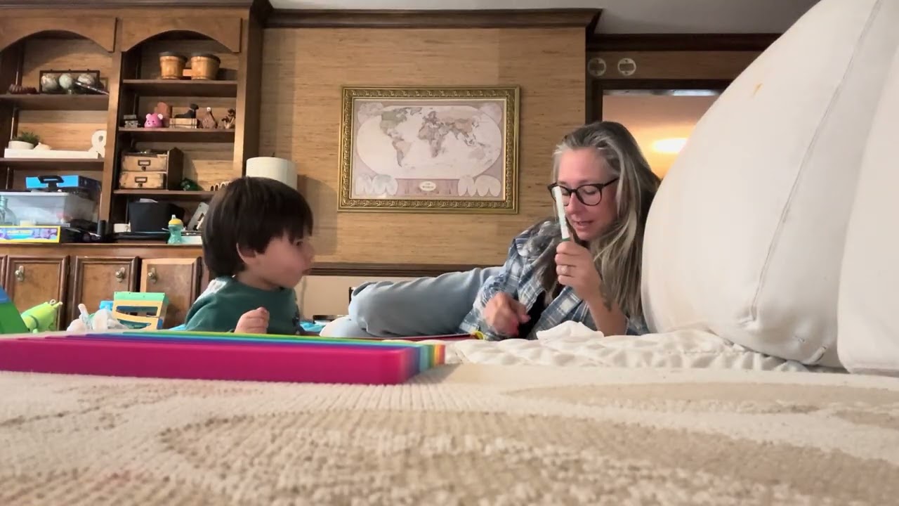 Teaching Handwriting to my 3year old: the letter D.