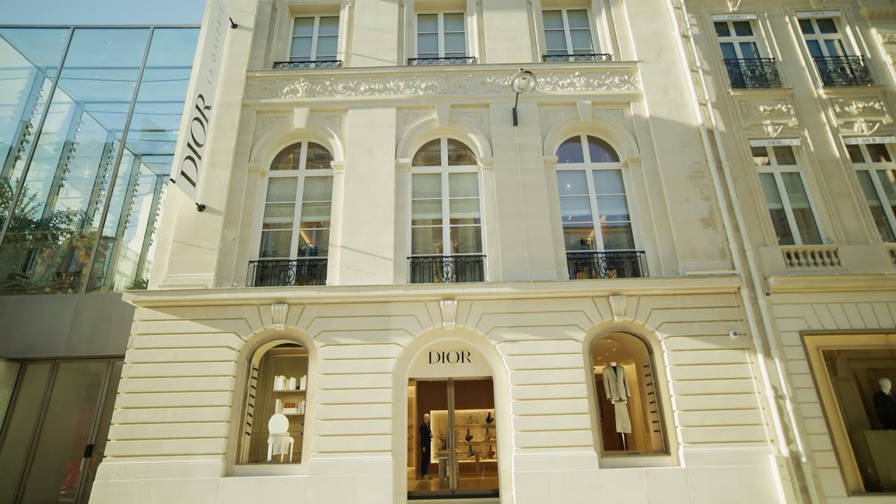 Dior Flagship Store in Paris in 2023  Paris store, Avenue montaigne, Paris