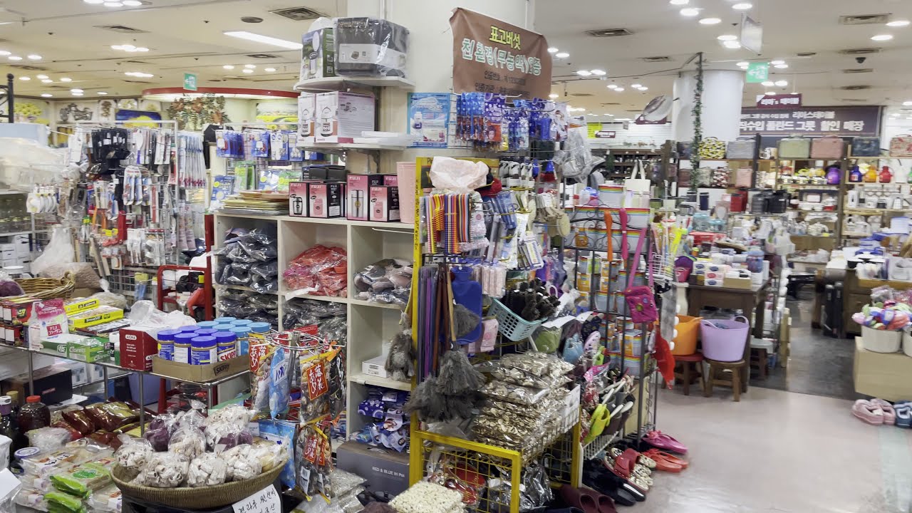 대전 엑스포코아 둘러 봅니다  여자들의 시크릿 마트 입니다 대전에 사는 엄마들이 백화점 말고 또다른 재미를 느끼고 싶을때 여기로 와서 쇼핑 Walking tour  Korea 4k