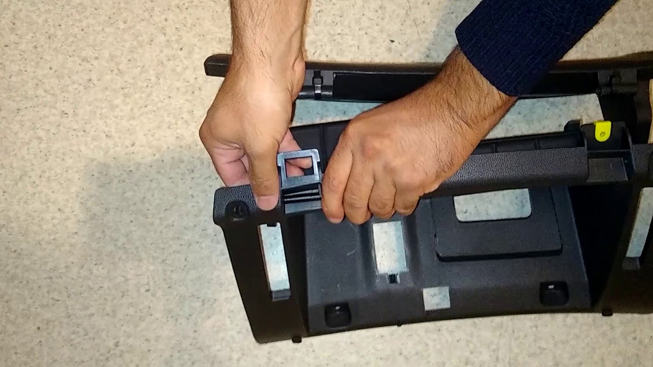 Comment réparer une boite à gants ? Tutoriel automobile - YouTube