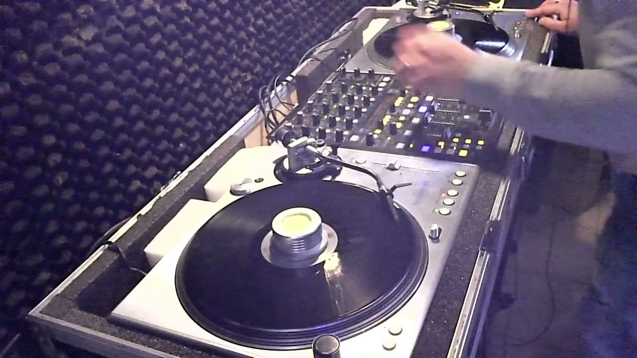 Louie Vertigo DJ - 5 min. demo