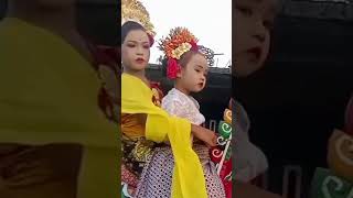 Download Lagu Pakai Kebaya, Tradisi Monggoan Peraje Suku Sasak Lombok Edisi Nyongkolan MP3 Download Lagu Pakai Kebaya, Tradisi Monggoan Peraje Suku Sasak Lombok Edisi Nyongkolan MP3