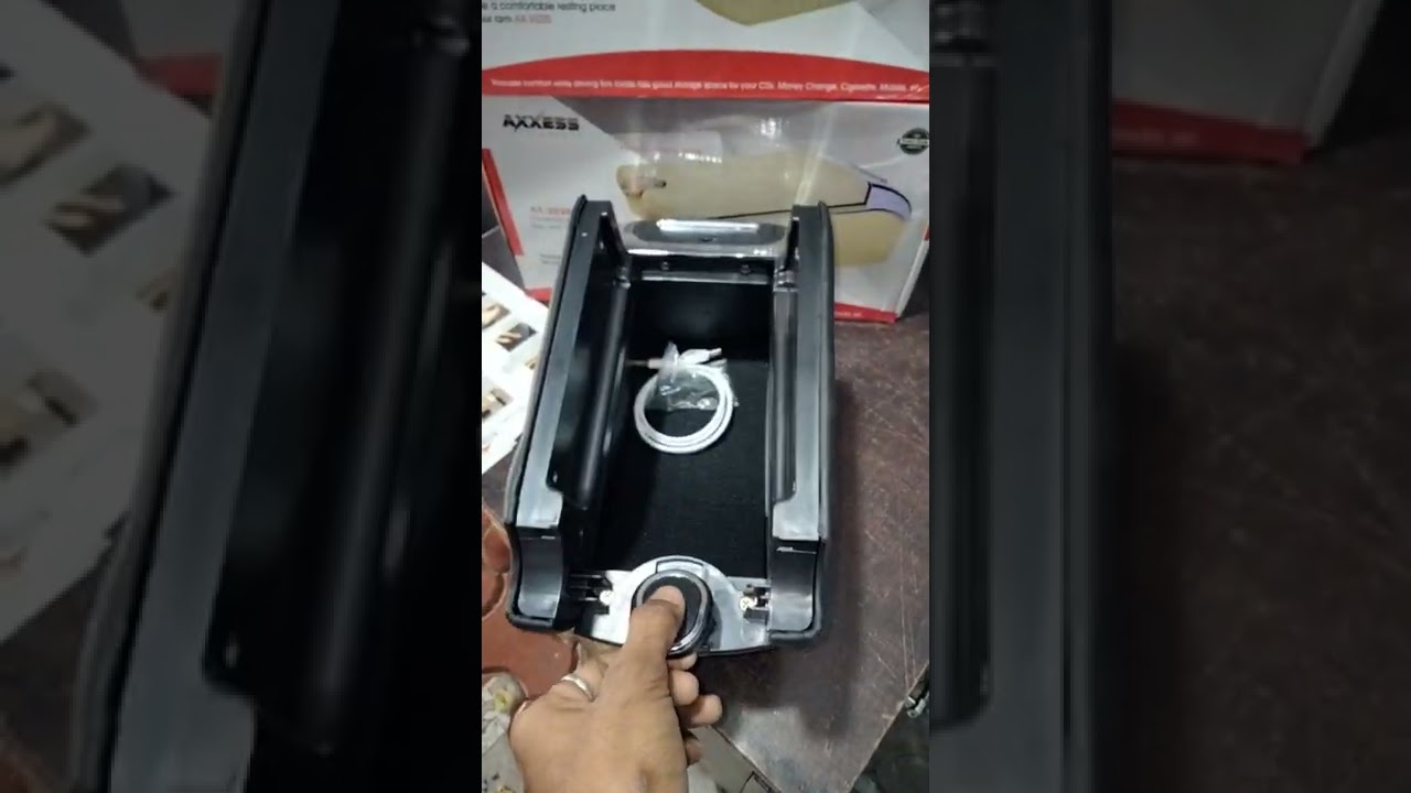 BMW STYLE CAR 🚘 ARM REST WITH 7 USB PORTS AVAILABLE. BLACK/BIEGE PRACHI CAR ACCESSORIES 📱7506997666🙏