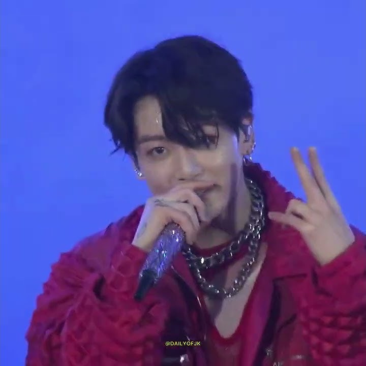 jungkook singing DNA in red and smirking😩✨😘💜 #jungkook #bts #DNA #PTD_ON_STAGE_SEOUL #CONCERT