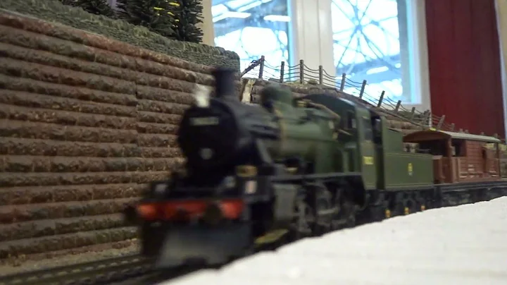 B.M.Rly.S: The HORNBY is, BR 2MT 'Mickey Mouse' No.78022 with "*CHRISTMAS TREE & TRAIN*". (V4)