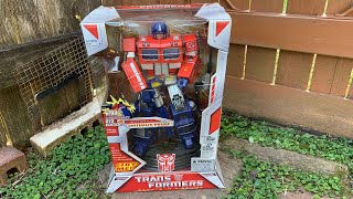 TRANSFORMERS Optimus Prime