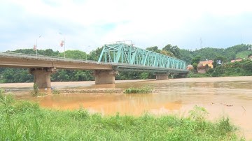 Nước sông Thao khu vực Yên Bái đang lên