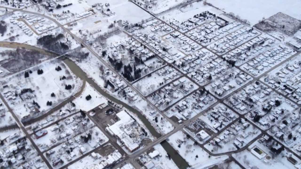ZanFreeman - Winter Hot-air Balloon flight  over Mitchell, ON, Canada Dec 17, 2011