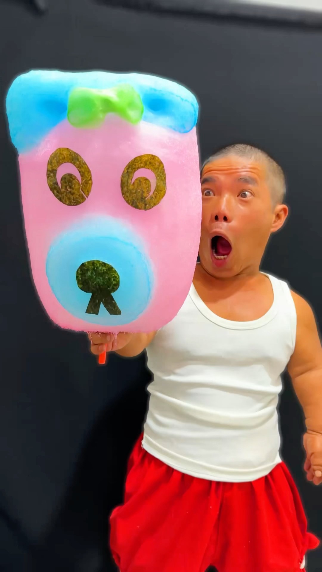 ToRung comedy: giant candy cane?