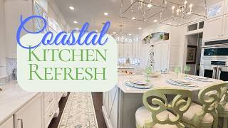 Coastal Kitchen Decorating Ideas | Beautiful Blue & Green Tablescape