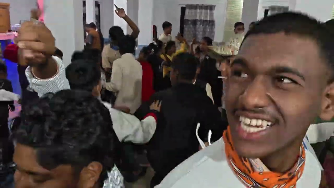 ଉପାସନା ସରିଲା ପରେ ନୂଆଗଡ ଯୁବକ ମାନେ ଧୂମଧାମ ସହିତ ନାଚିଲେ 👌👌👌