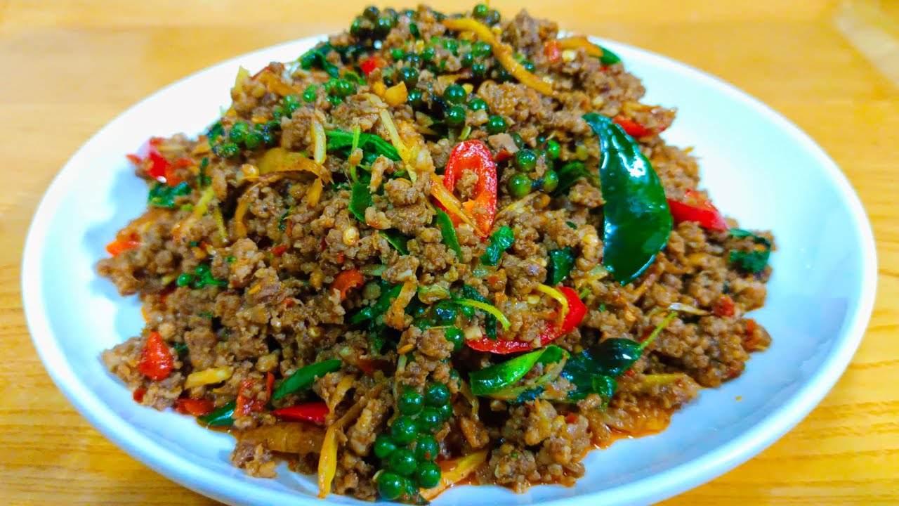 ผัดเผ็ดโครงไก่ เมนูกับแกล้มรสเด็ด ทานกับข้าวก็อร่อย สไตล์ | ครัวบ้านๆ Channel