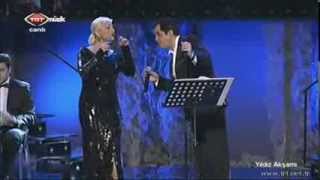 Muazzez Ersoy/Ferda Anıl Yarkın - Sen Kimseyi Sevemezsin