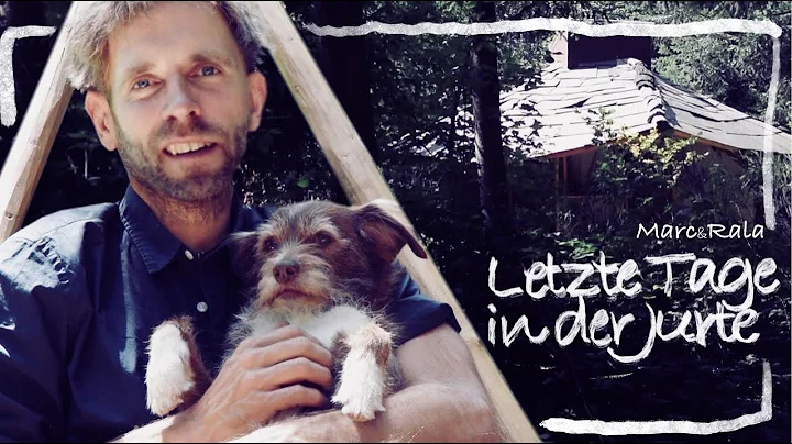 Marc Freukes und der Hund Rala leben zusammen im Wald  Bilder aus einer verlorenen Welt