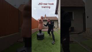 Jeet Kune Do rear hook training #jeetkunedo #fitover50 #brucelee #bareknuckleboxing #martialarts