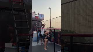 Learning Dip to Muscle Up on Parallel Bars