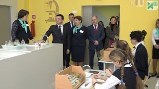 Губернатор на открытии новой школы в Ивантеевке