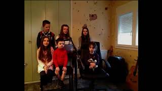 On écrit sur les murs Kids United repris par mes petits enfants.