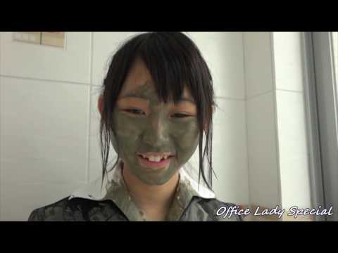 Mud beauty treatment of the whole body リクルートスーツで全身泥エステ