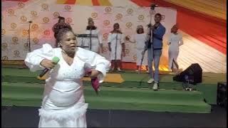 yiyo lenhliziyo engonisayo mayibulawe mayibhujiswe // Zenande Nodwele