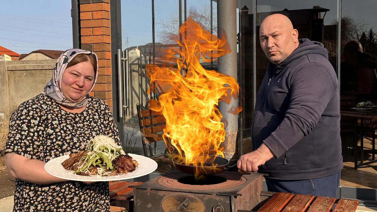 Огненная Подача Мяса Это очень Вкусно!