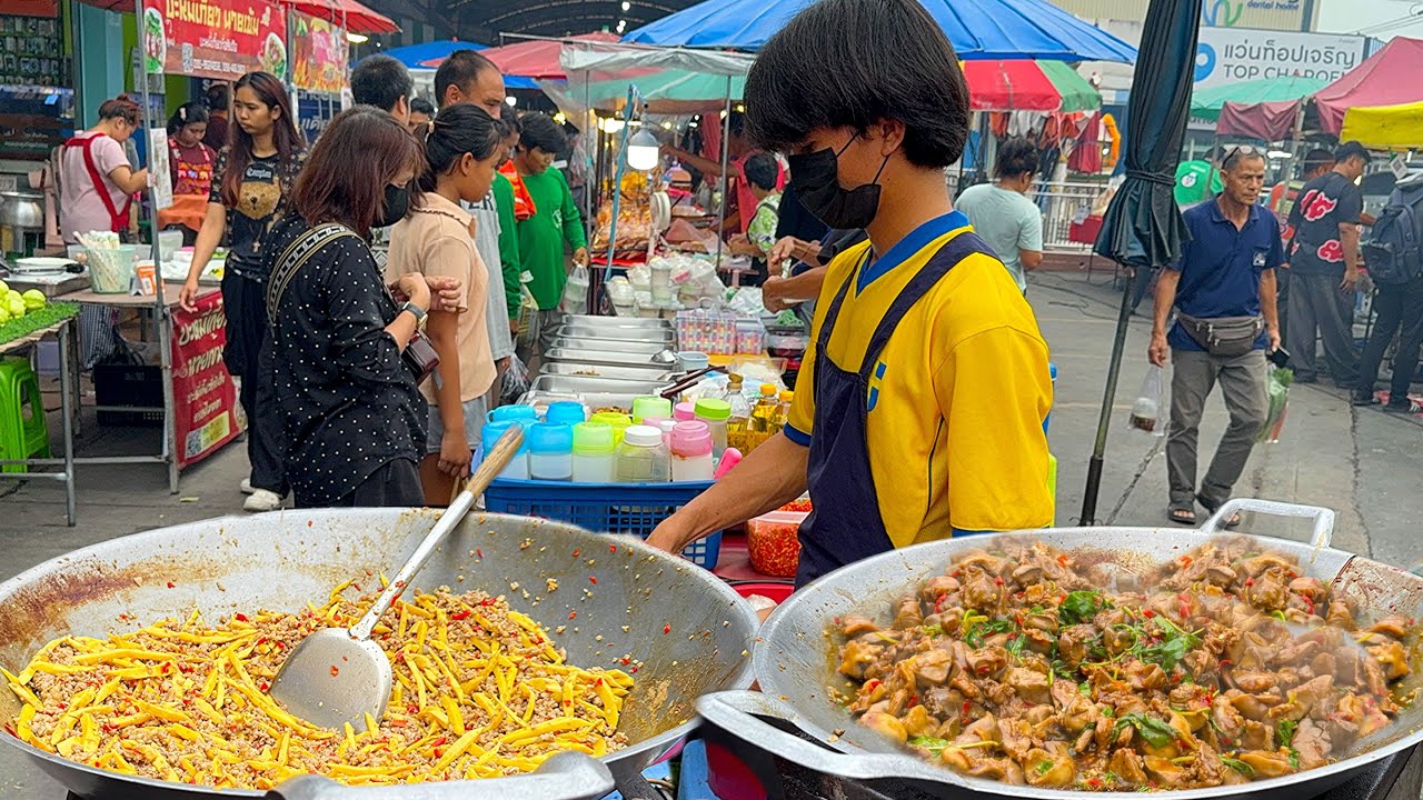 200 Boxes Sold Out! Various Meat Stir Fried with holy basil by Teenager Chef | Thai Street Food