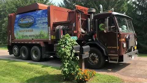 Randy’s sanitation Peterbilt 520 sidewinder