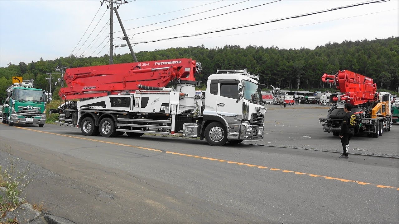 デコトラ軍団 チャリティ会場内に入場走行 北海道 幻影会 チャリティ撮影会 18 Youtube