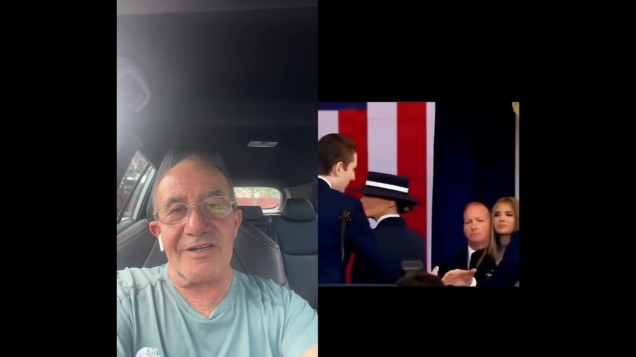 Ele já tem jeito é cara de presidente e já está por trás do pai