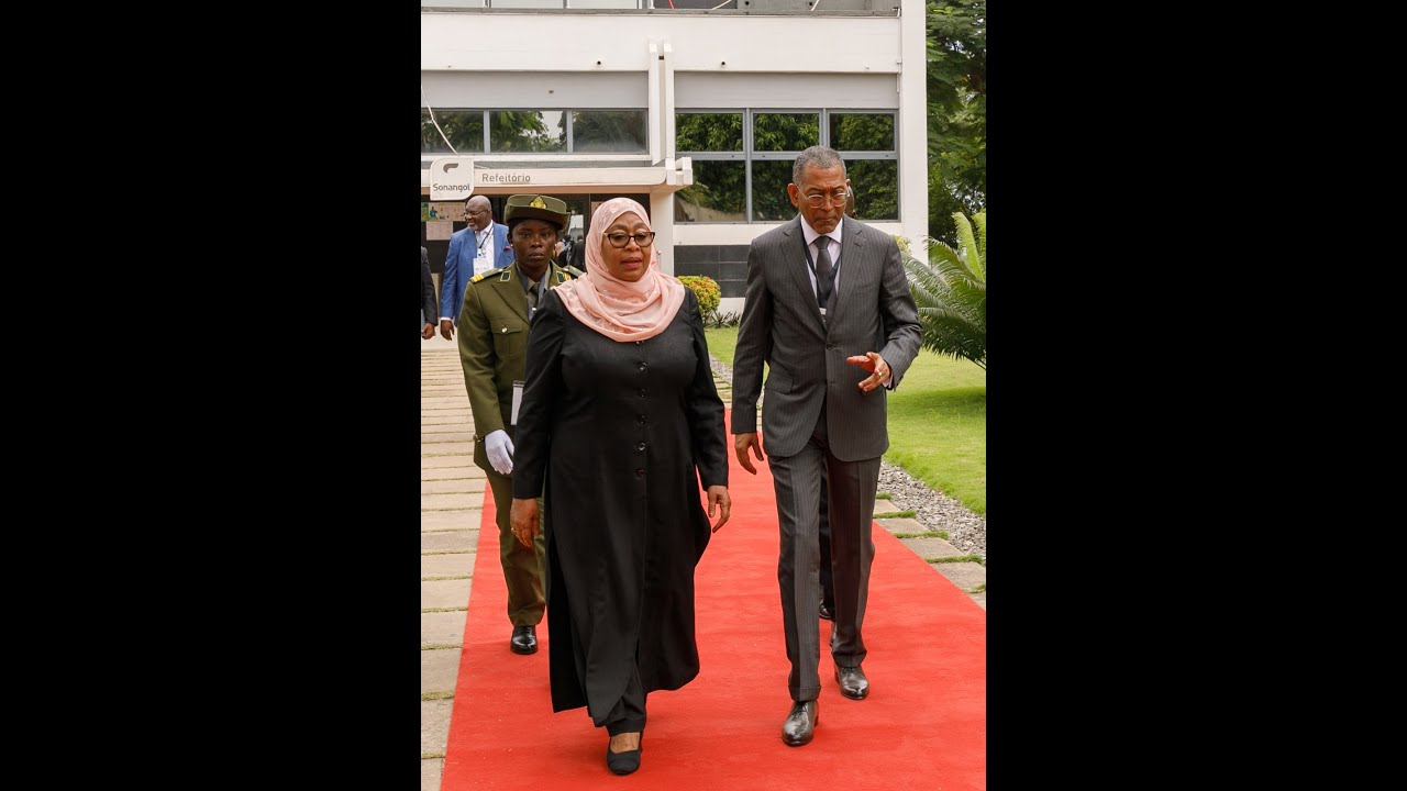 PR DA TANZÂNIA VISITA REFINARIA DE LUANDA