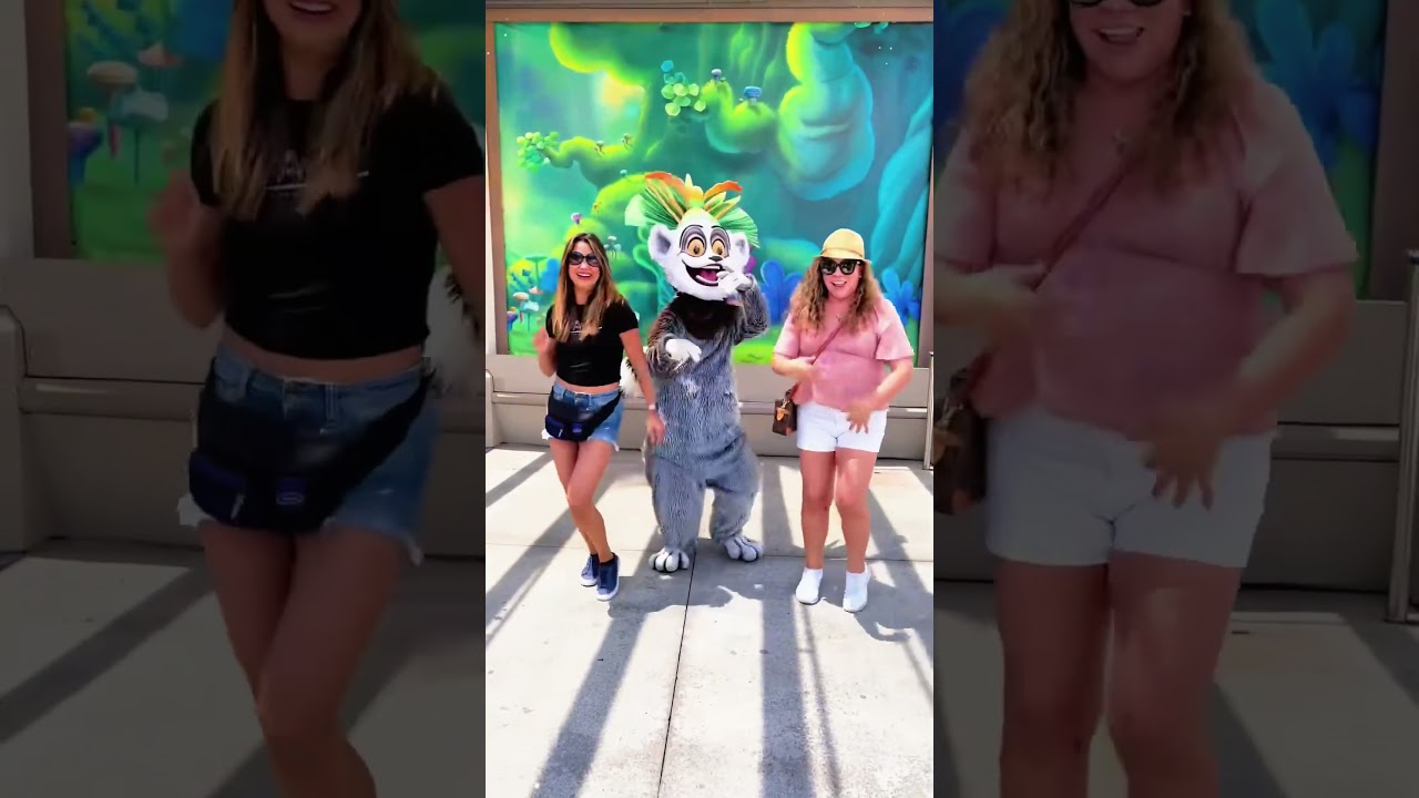 King Julien dancing 